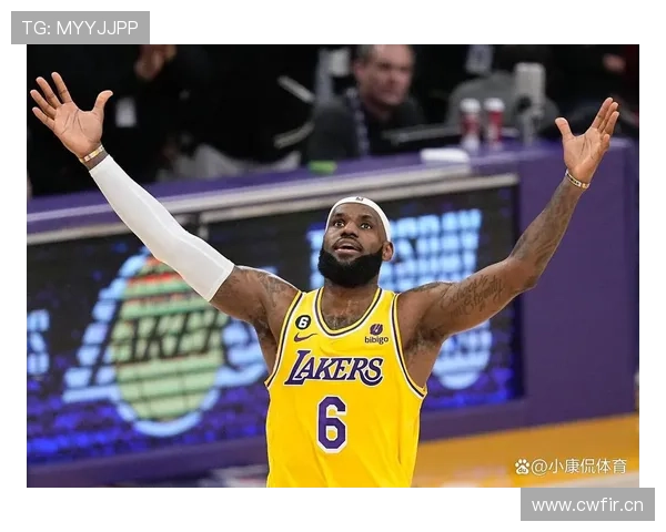 41岁詹皇平框暴扣在场25